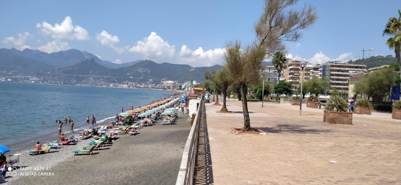B & B Civico 6 Rooms Salerno Zewnętrze zdjęcie