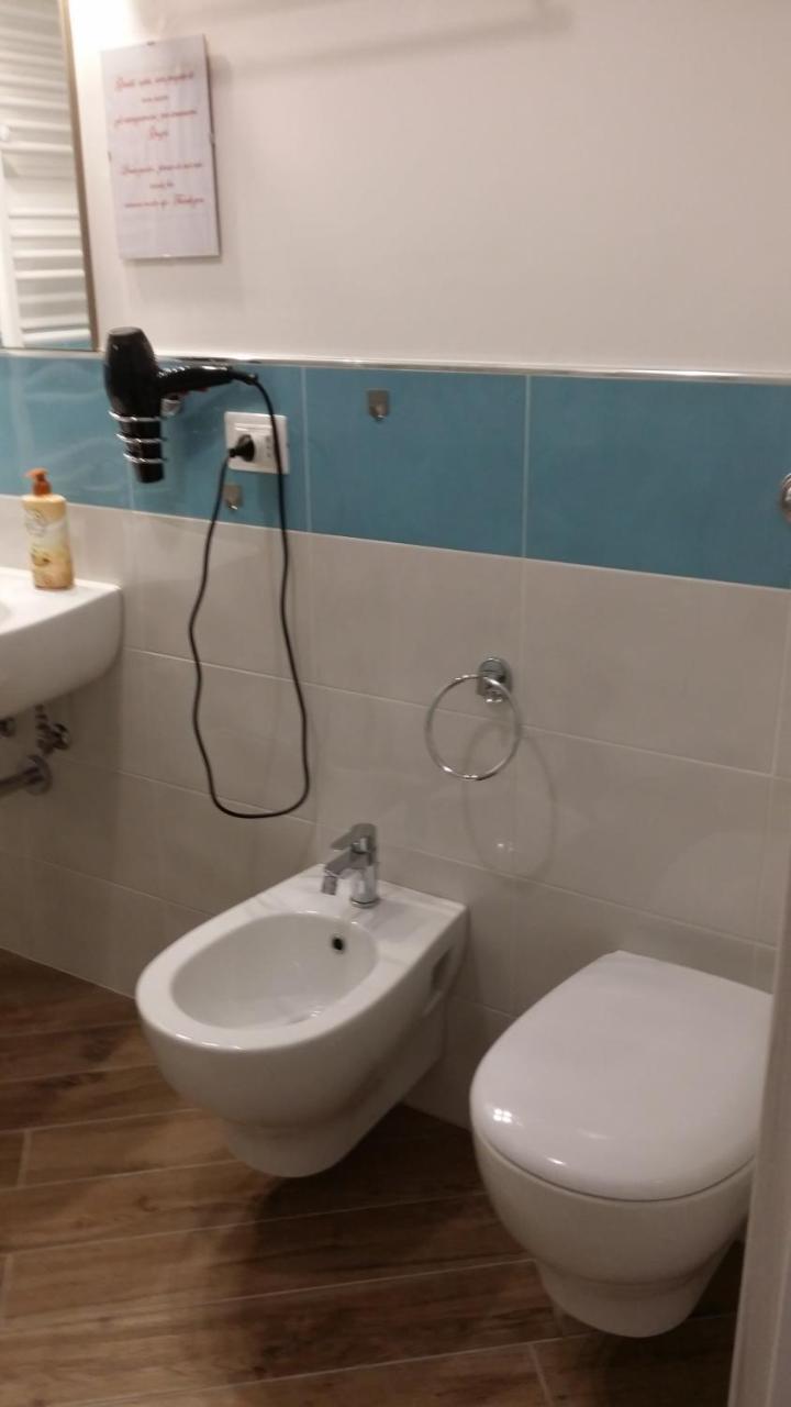 B & B Civico 6 Rooms Salerno Zewnętrze zdjęcie