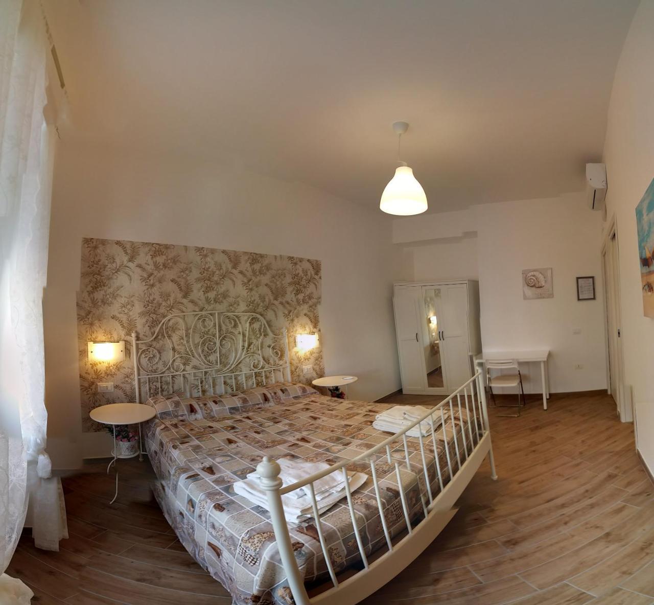 B & B Civico 6 Rooms Salerno Zewnętrze zdjęcie
