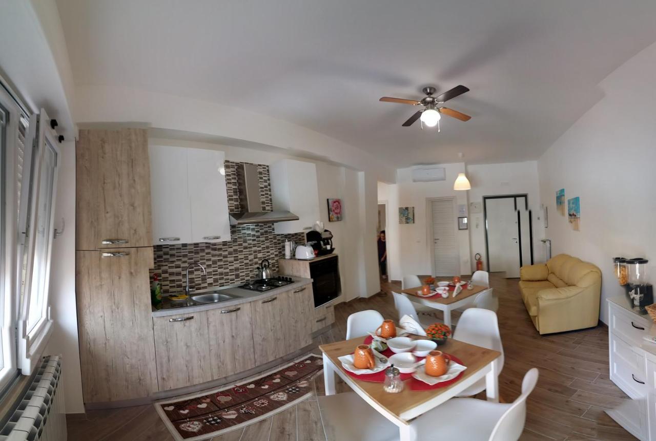 B & B Civico 6 Rooms Salerno Zewnętrze zdjęcie