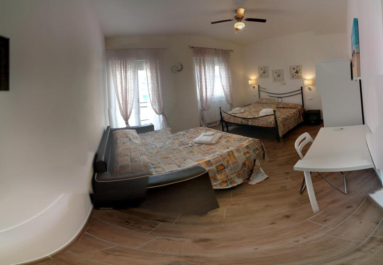 B & B Civico 6 Rooms Salerno Zewnętrze zdjęcie