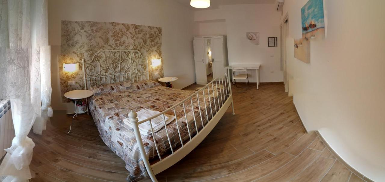 B & B Civico 6 Rooms Salerno Zewnętrze zdjęcie